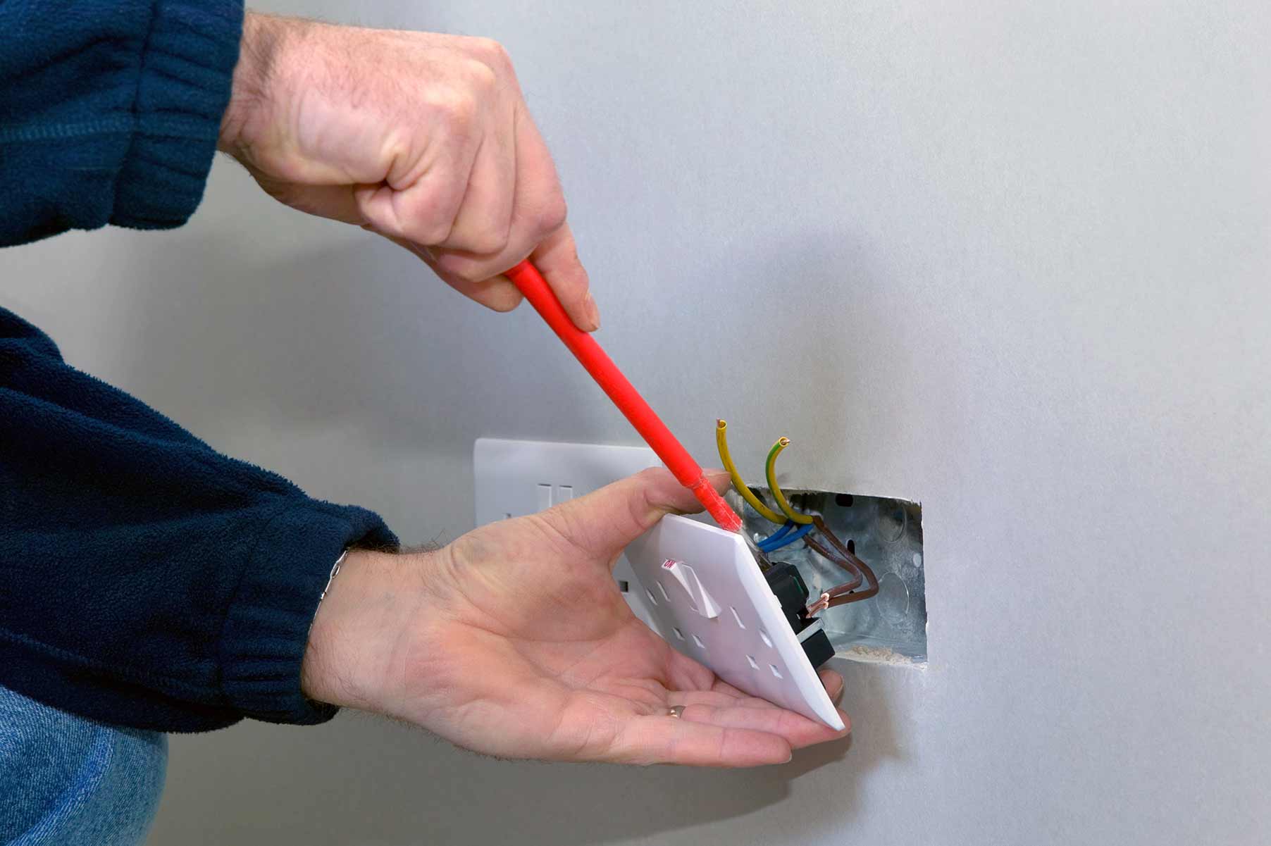 Our electricians can install plug sockets for domestic and commercial proeprties in Elmstead and the local area. 
